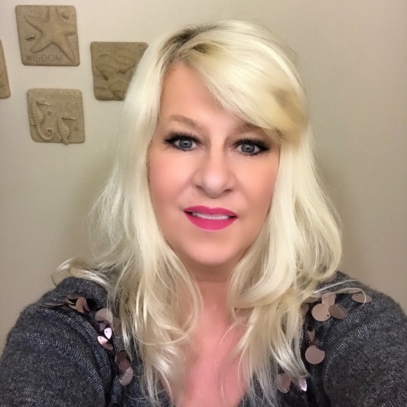 Meet your Posher, Ruby - Picture 3 of 11